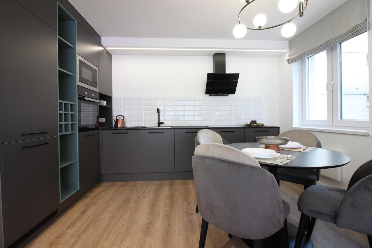 Meeting Point Apartment Сараево Екстериор снимка