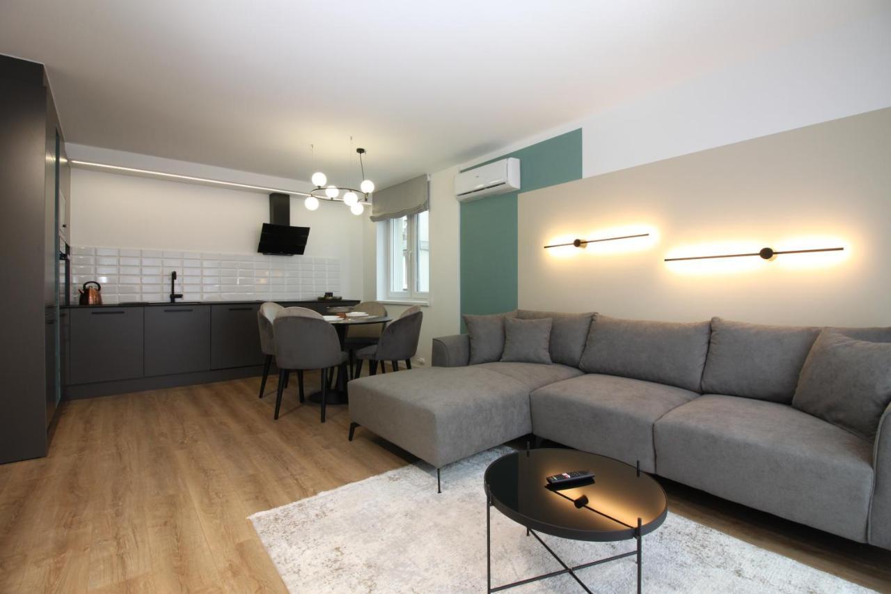 Meeting Point Apartment Сараево Екстериор снимка